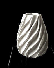 Vaza Decorativa Twisted ArtVeris Inaltime 20cm Alb Wanty