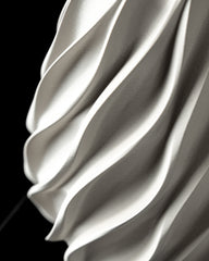 Vaza Decorativa Twisted ArtVeris Inaltime 20cm Alb Wanty