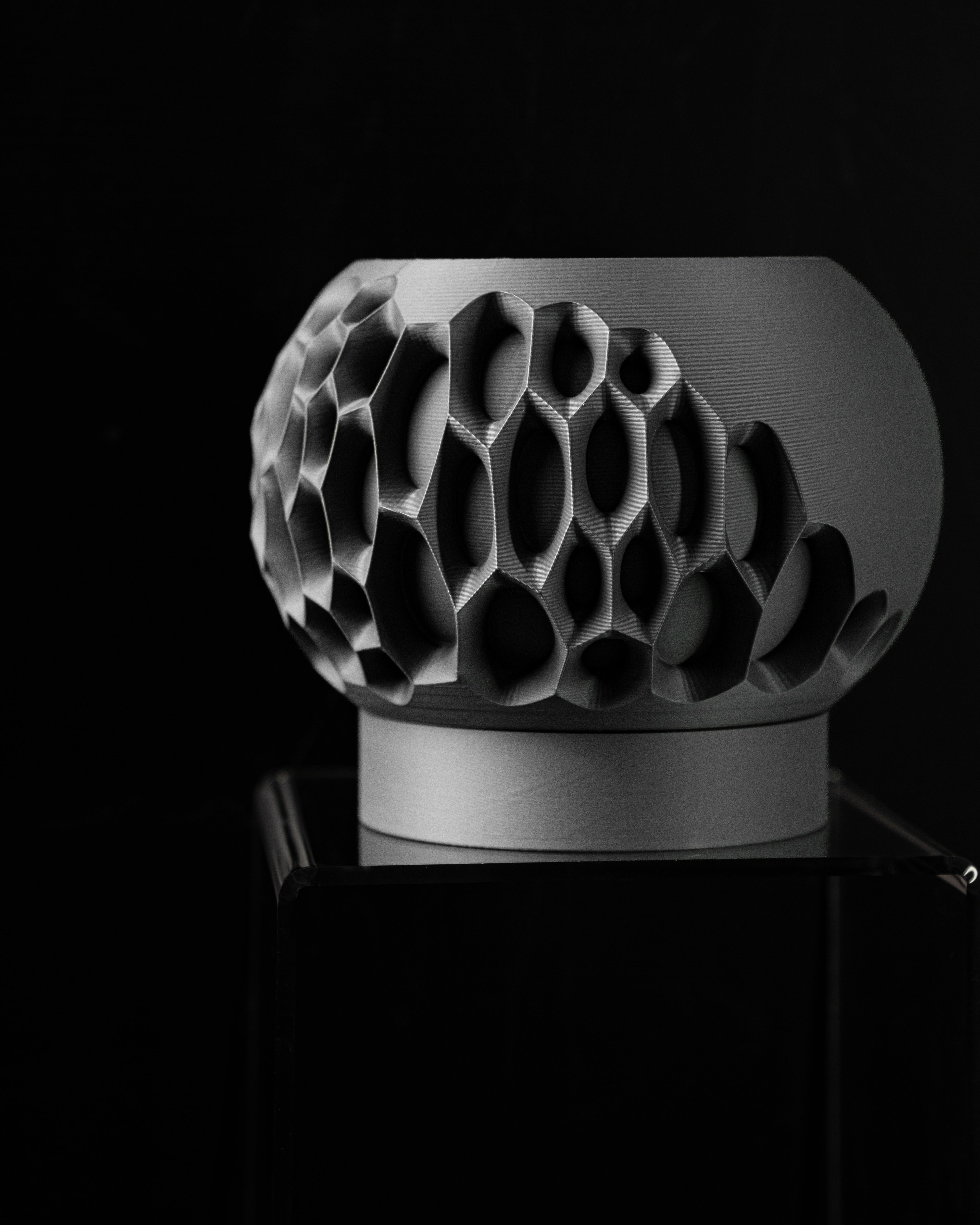Ghiveci Decorativ Virus ArtVeris Inaltime 12cm