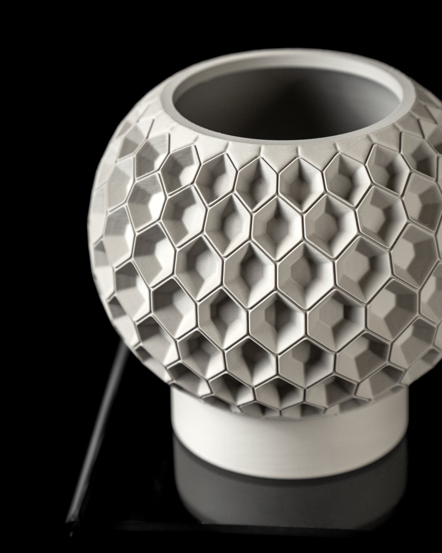 Ghiveci Decorativ Hexa 2 ArtVeris Inaltime 12cm