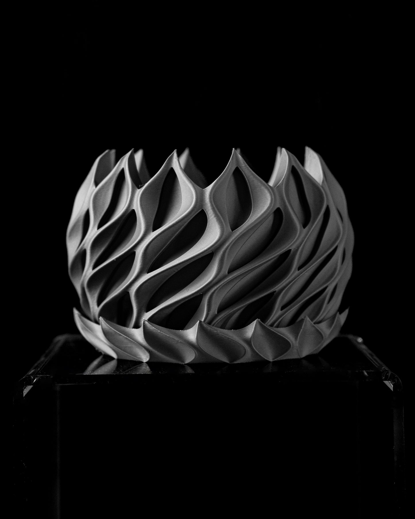 Ghiveci Decorativ Twisted ArtVeris Inaltime 11cm