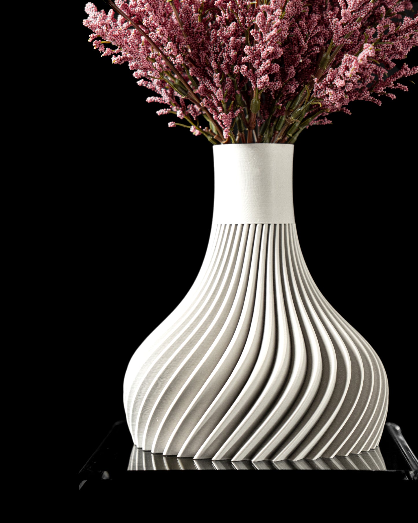 Vaza Decorativa Ridged ArtVeris Inaltime 20cm