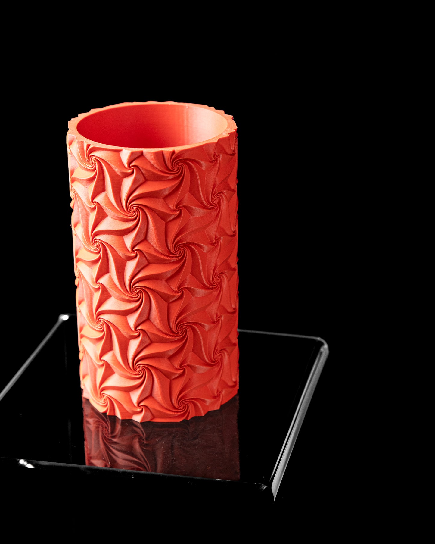 Vaza Decorativa Swirl ArtVeris Inaltime 20cm