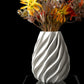 Vaza Decorativa Twisted ArtVeris Inaltime 20cm Alb
