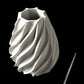 Vaza Decorativa Twisted ArtVeris Inaltime 20cm Alb