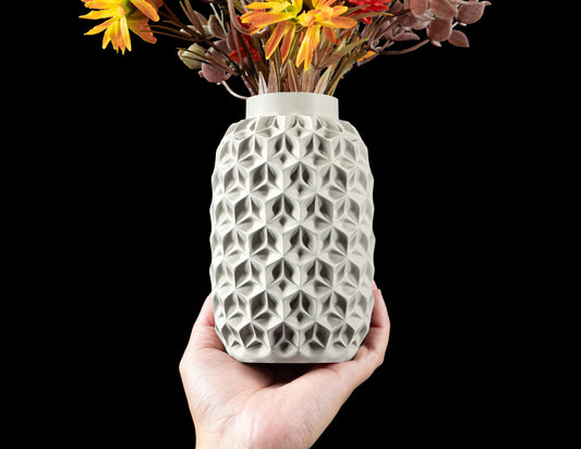 Vaza Decorativa Trihex ArtVeris Inaltime 20cm Alb