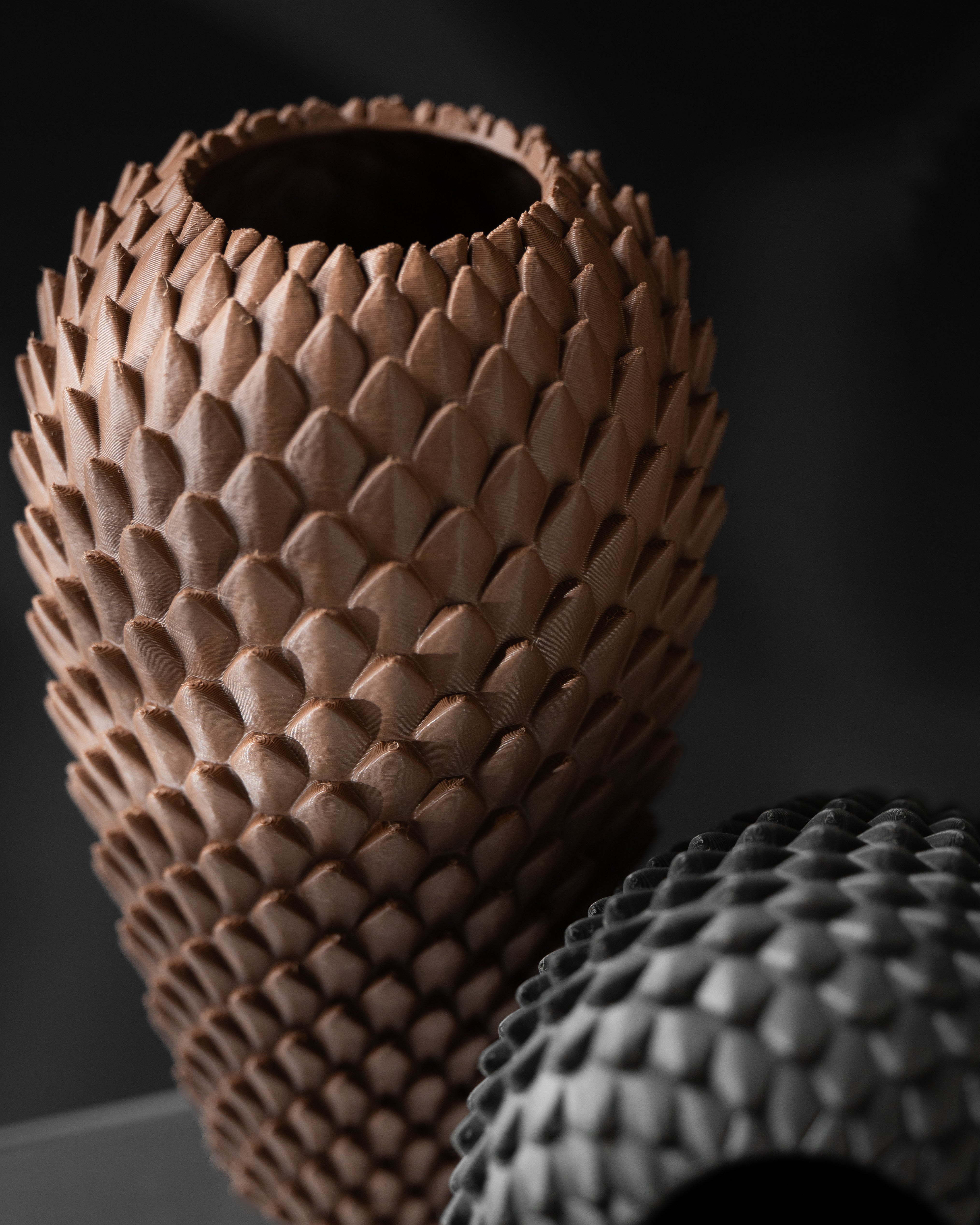 Vaza Decorativa Dragonscale ArtVeris Inaltime 20cm